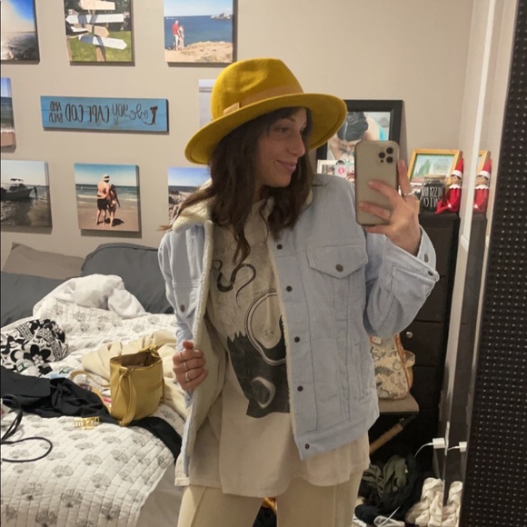 Meet your Posher, Rianna - Picture 3 of 6